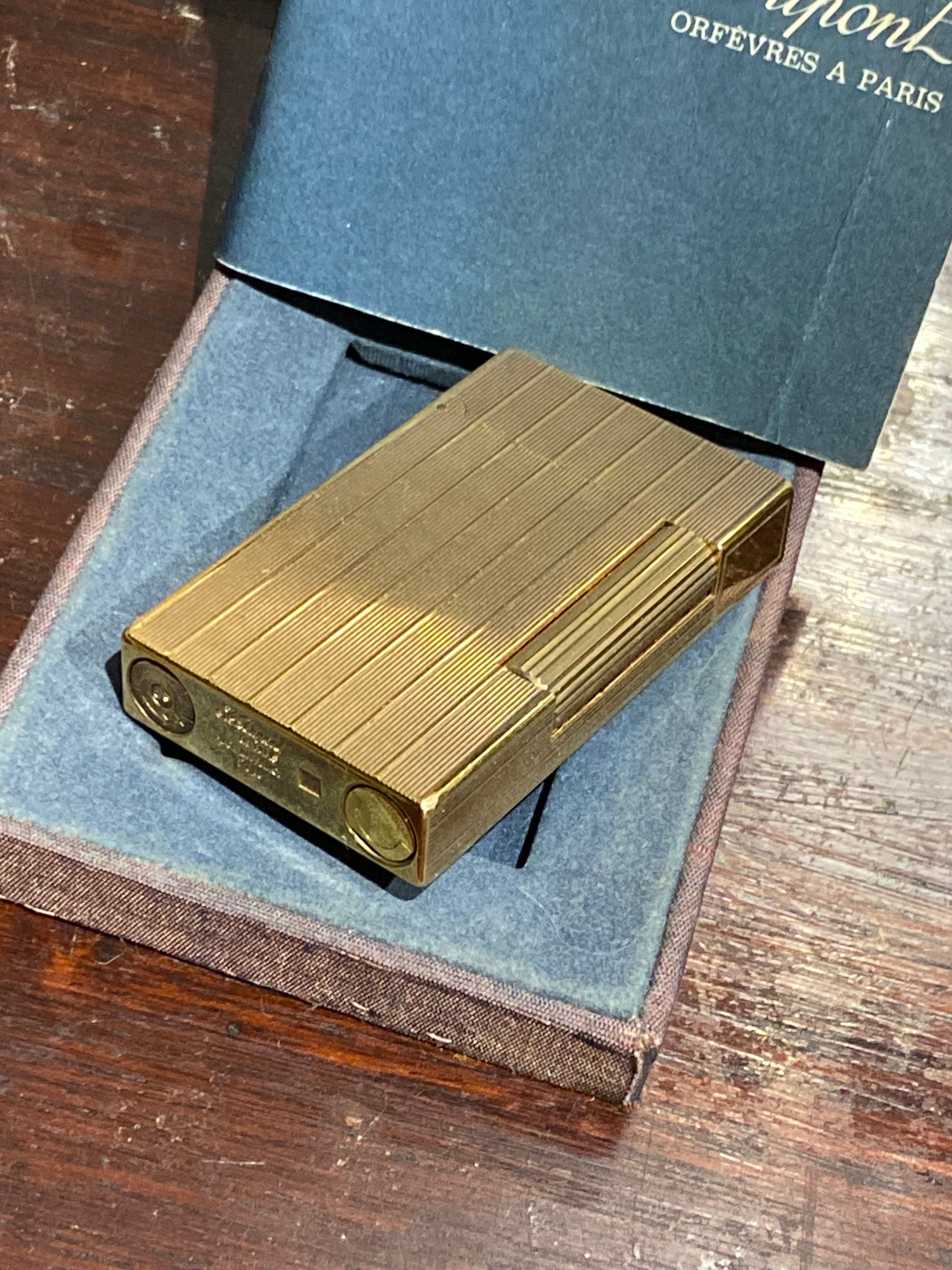 Isqueiro Dupont Plaquet Ouro contrastado estojo original