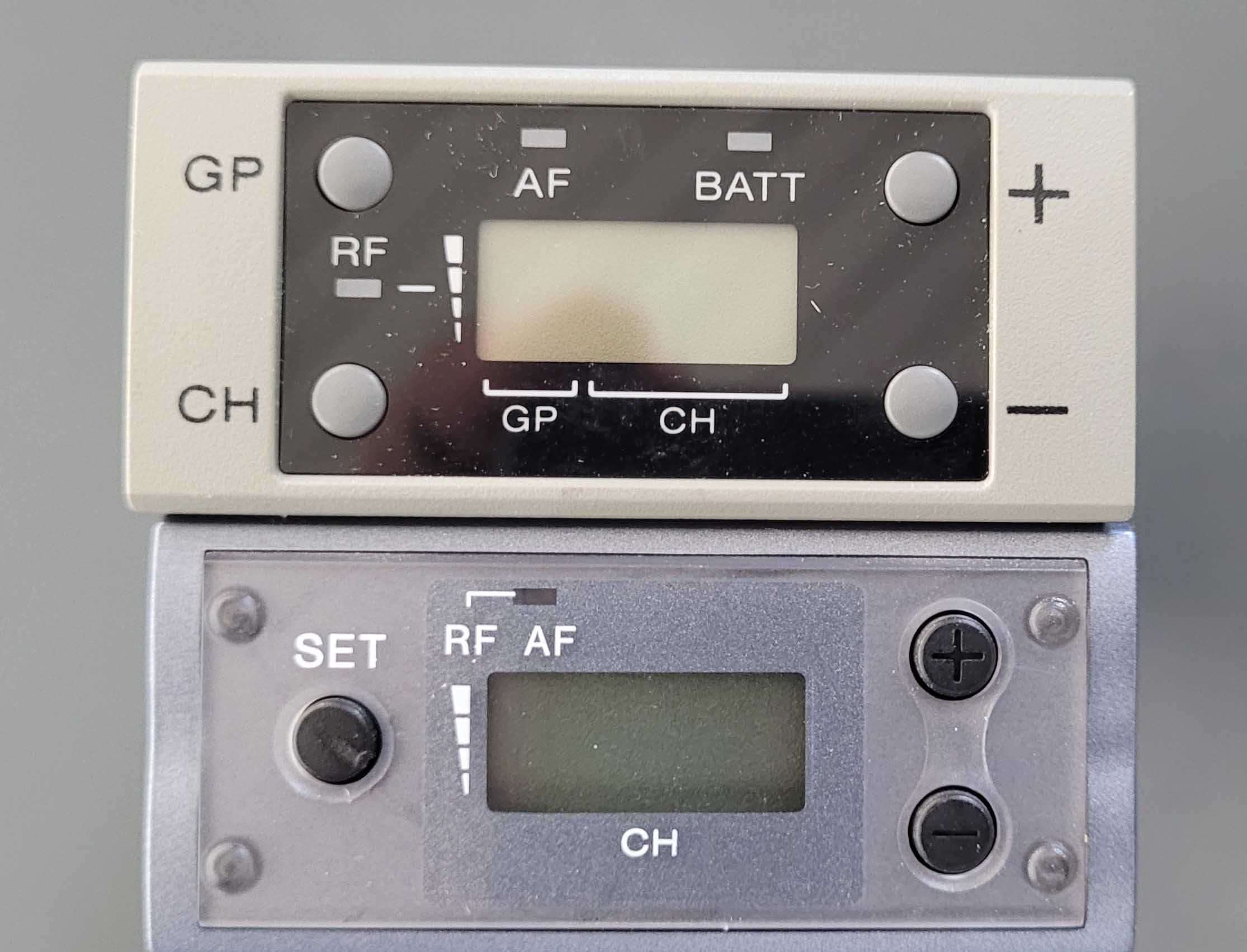 2 Receptores de Microfone Sony UHF