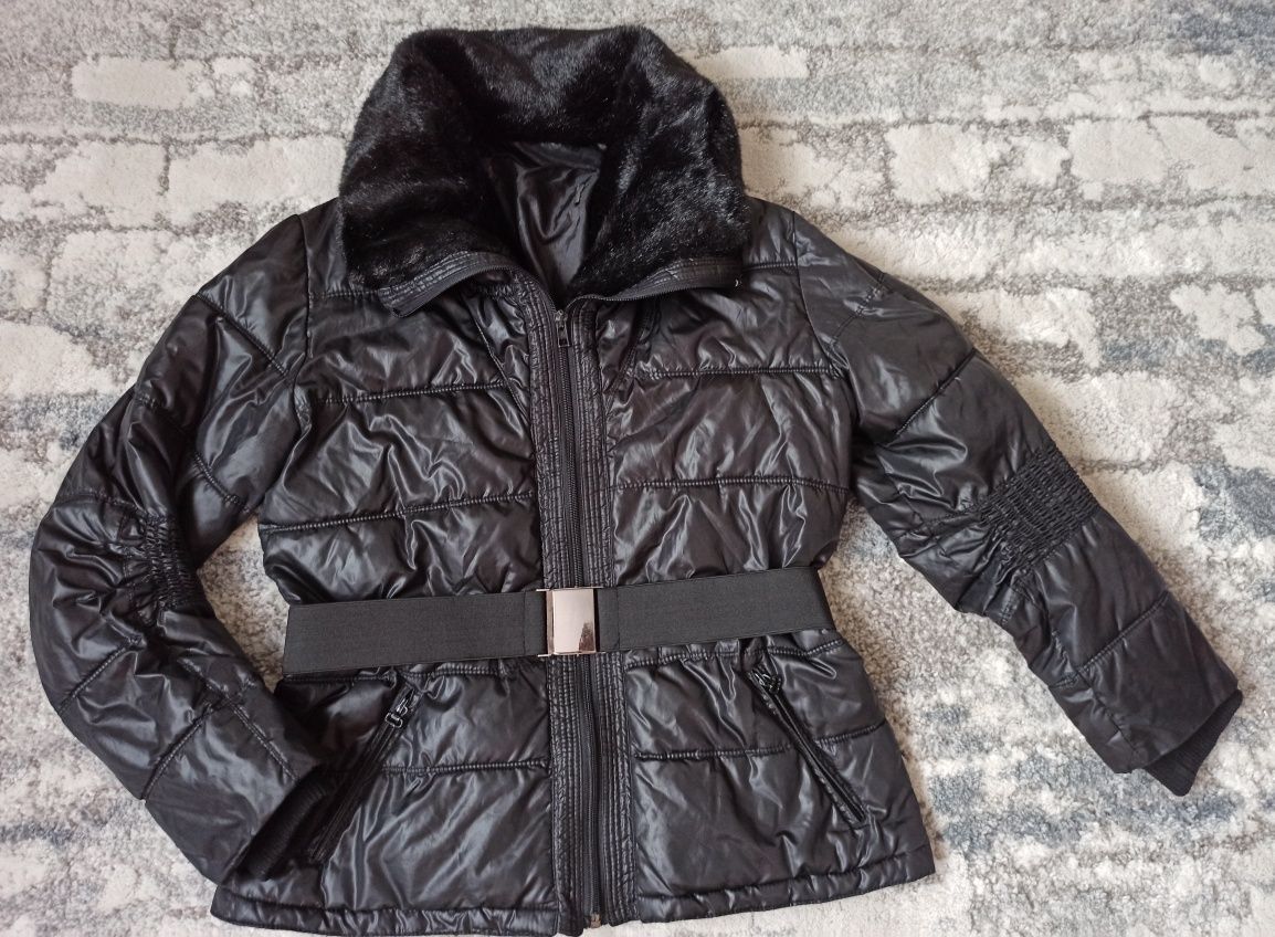 Damska czarna ciepła pikowana kurtka pasek r M 38