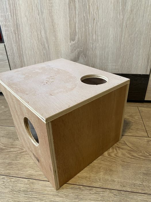 Drewniany domek dla gryzonia + butelka do picia