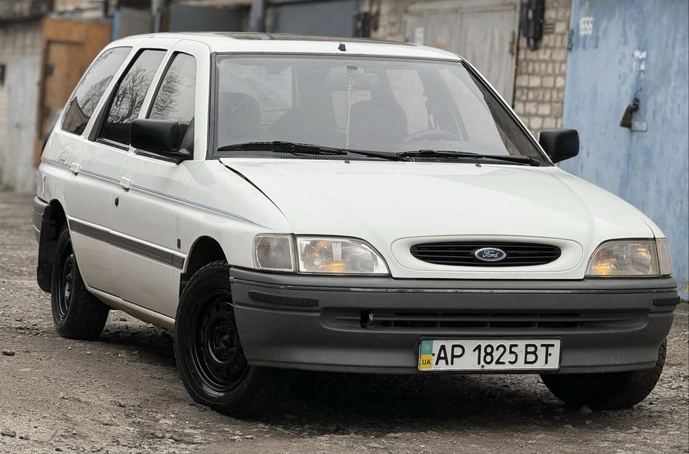 Ford Escort 1.4 бензин