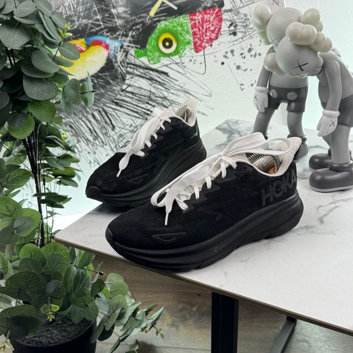 Кросівки Hoka Clifton 9 39 розмір Е6378