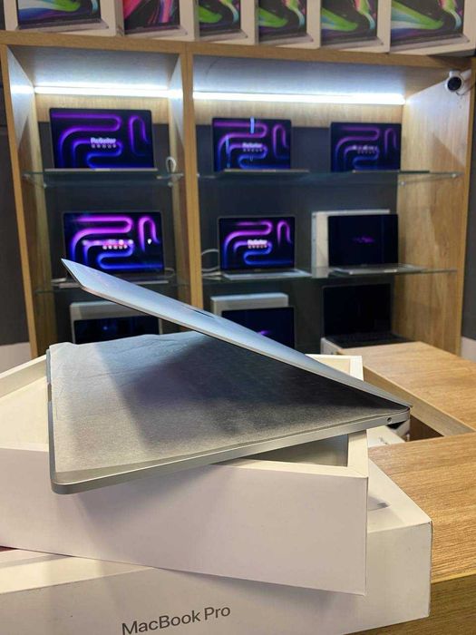 Ноутбук Apple MacBook Pro 13'' M2 8/256GB Silver (MNEP3) 2022