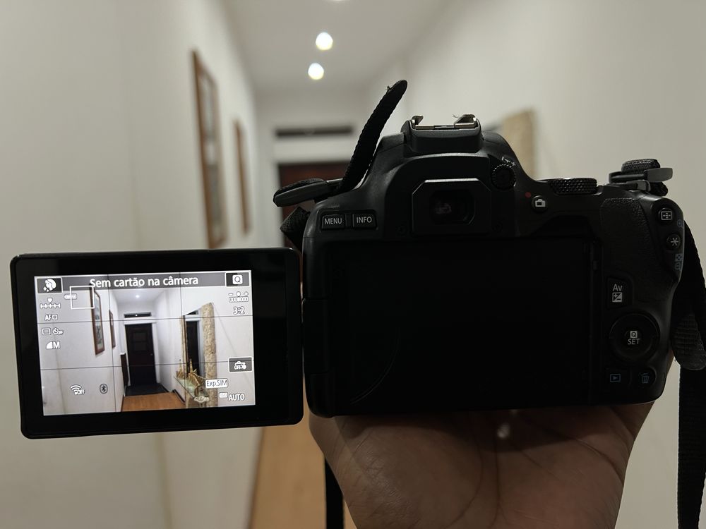 Canon EOS 250D + 18-55mm | Excelente estado
