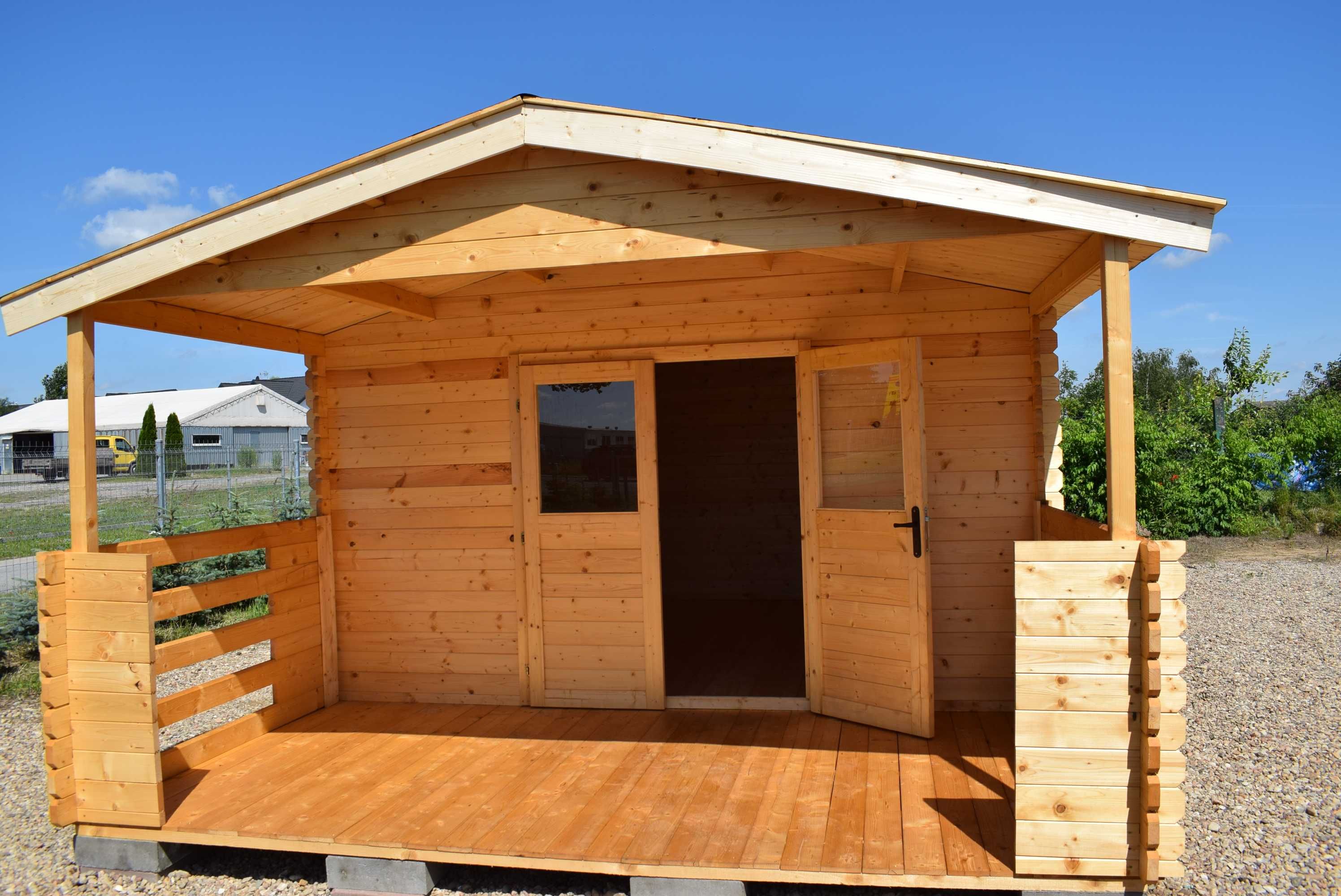 OD ręki PIĘKNY domek drewniany LETNISKOWY z tarasem*6x4*24m2*bal 34 mm