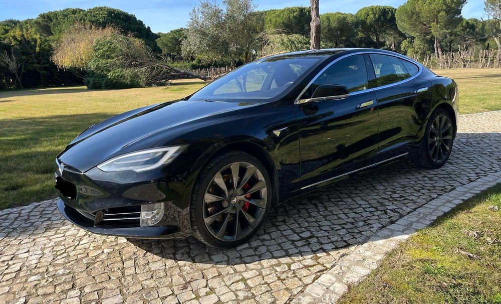 Tesla Model S Performance