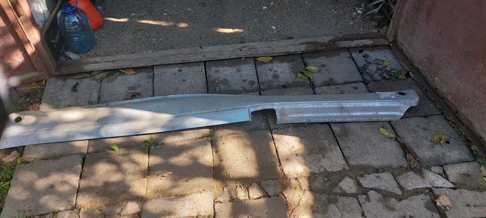 Порог Мерседес Вито