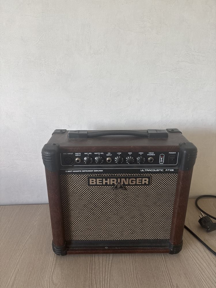Behringer Ultracoustic at108