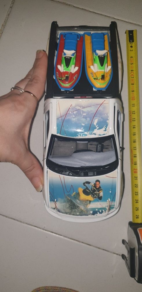 2 carros da burago impecáveis mas com pequenos defeitos