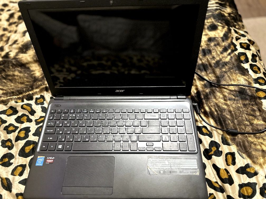 Ноутбук Asus Aspire E1-532G