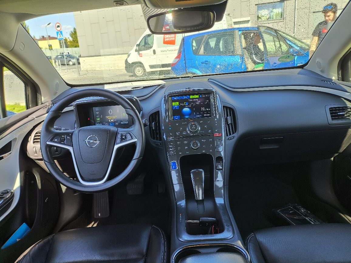 Opel Ampera 1,4 Hybrid Plug-In 151 KM z Niemiec zadbany idealny!