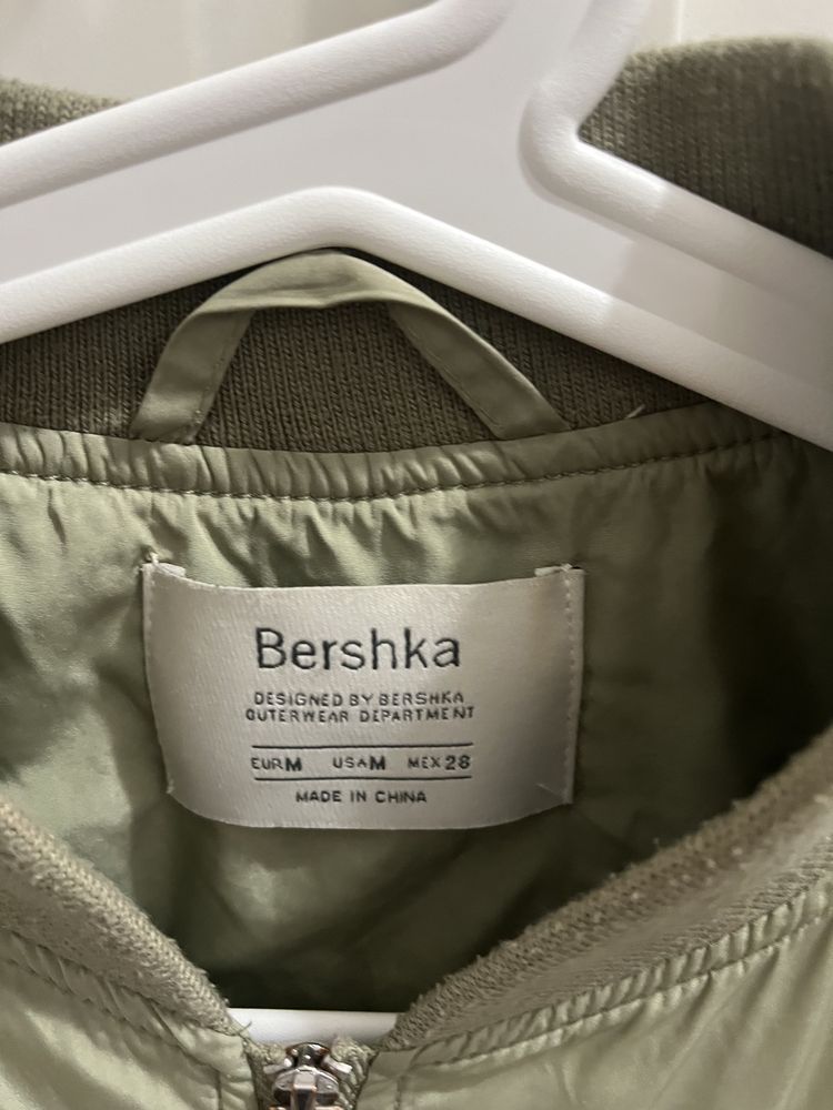 Kurtka,parka,płaszcz Bershka,M