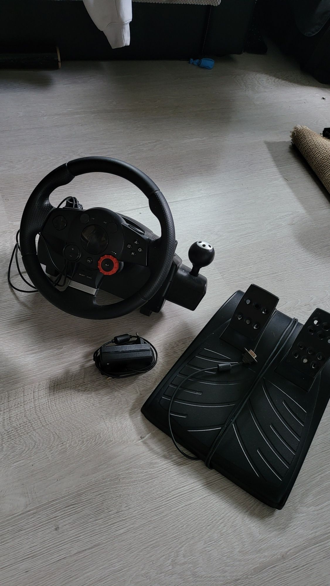 Kierownica Logitech Driving Force Gt
