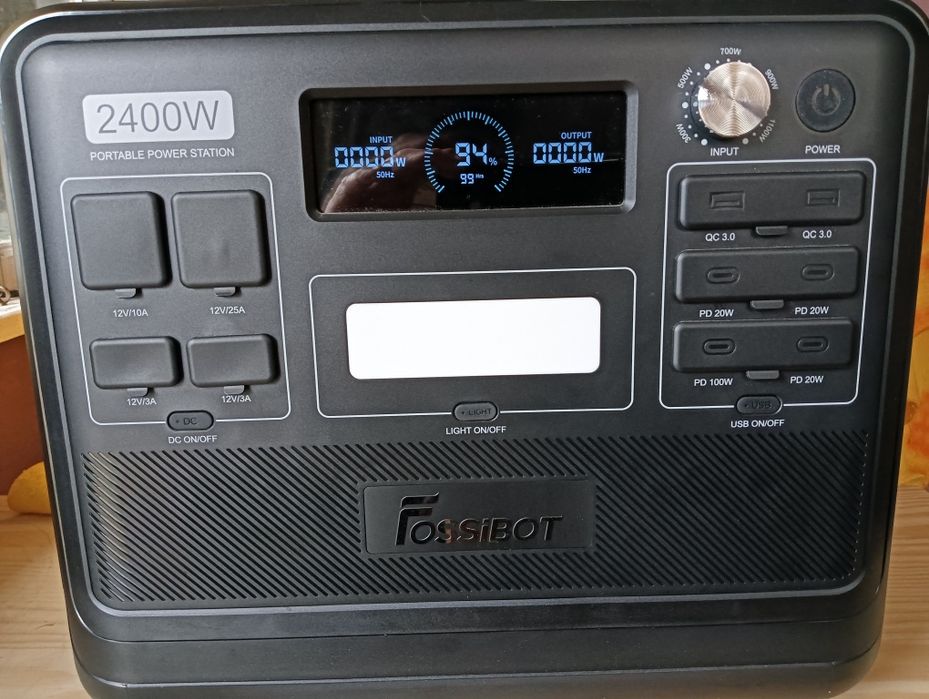 FOSSiBOT F2400 2400W Портативна електростанція