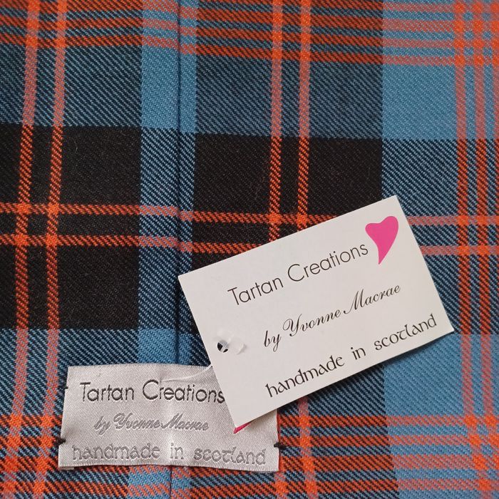 Komin Tartan Creations by Ivonne Macrae hand made Scotland/salon 589 z