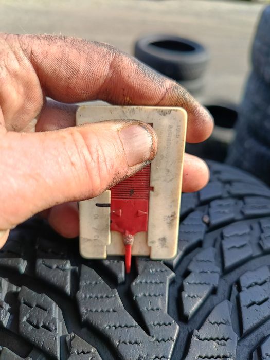 Opony Zimowe Nokian 225/45-17 Komplet 4 Sztuki