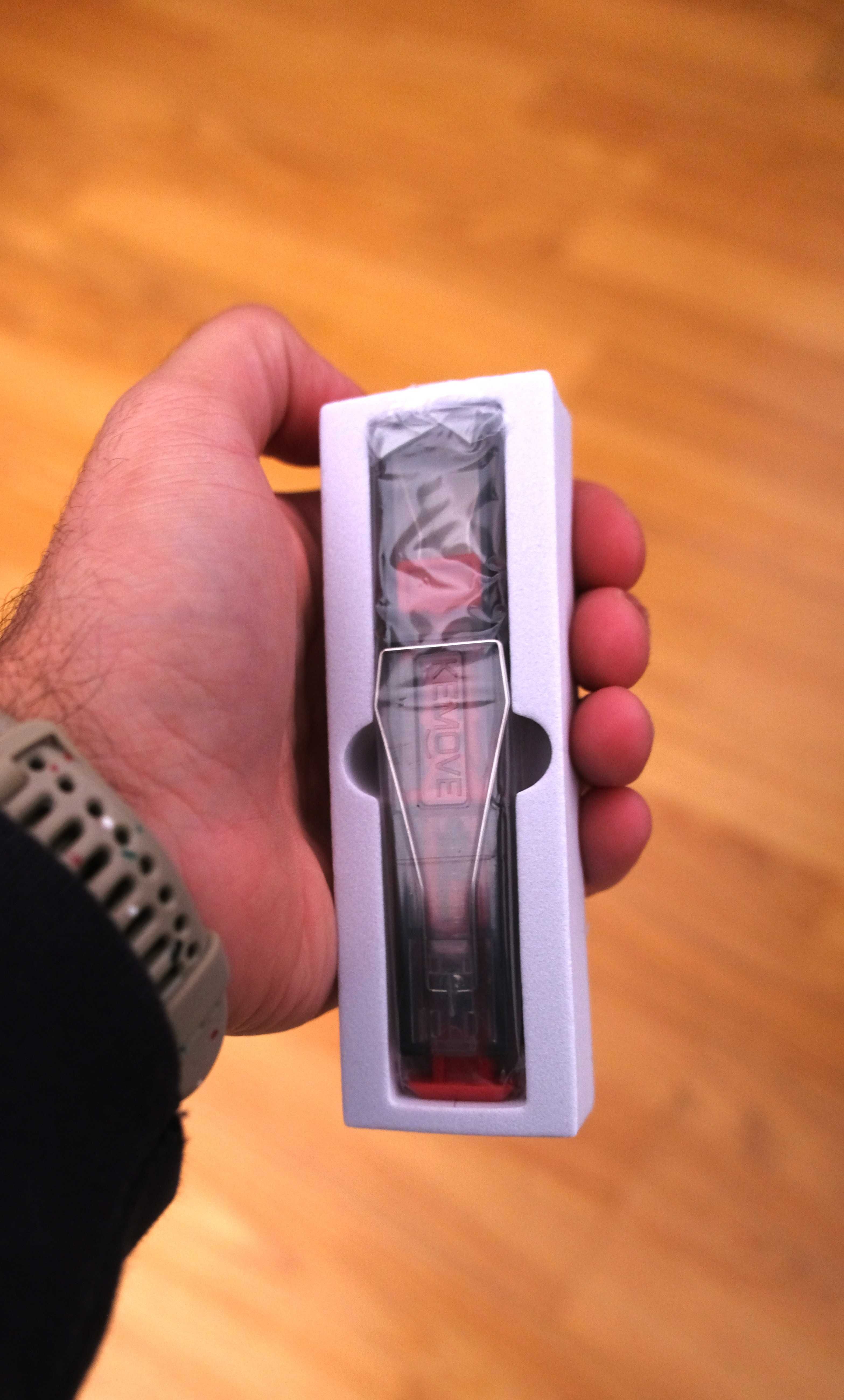 Kemove P10 2-in-1 Switch and Keycap Puller