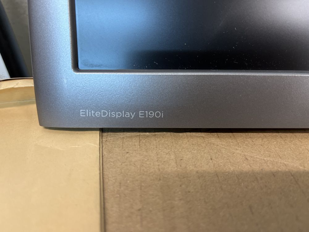 Monitor HP E 190 i