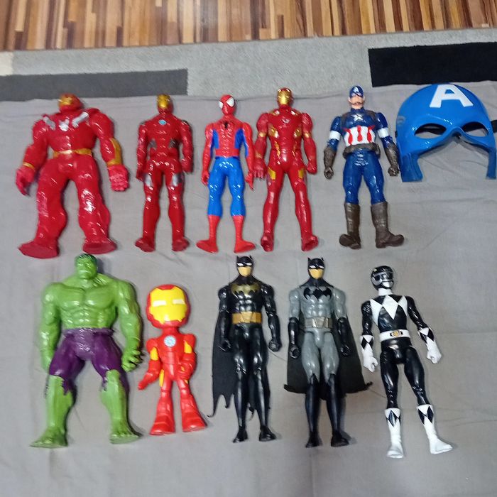 Zestaw figurek Avengers firmy Mattell