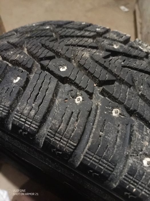 Шиповану резину нокіан нордман7 205/60R16