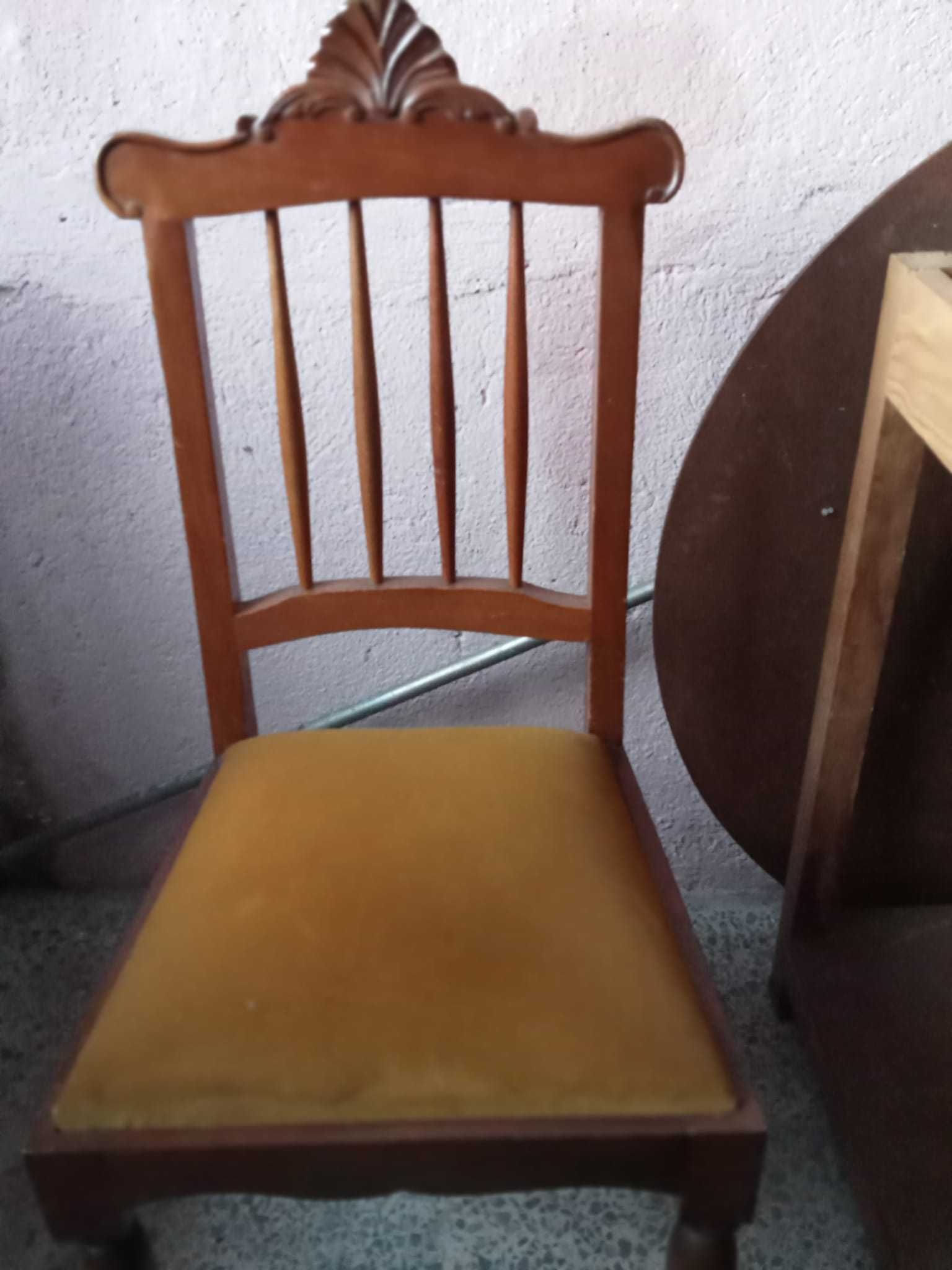 Cadeira estofada