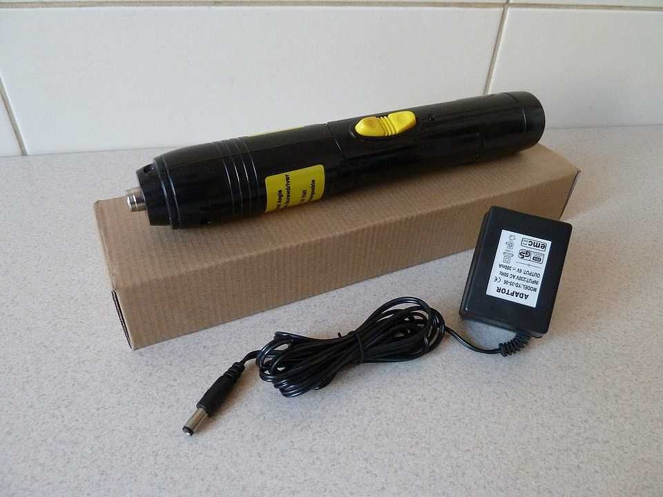 Wkrętarka Akumulatorowa 3.6 V, Dwufunkcyjna.