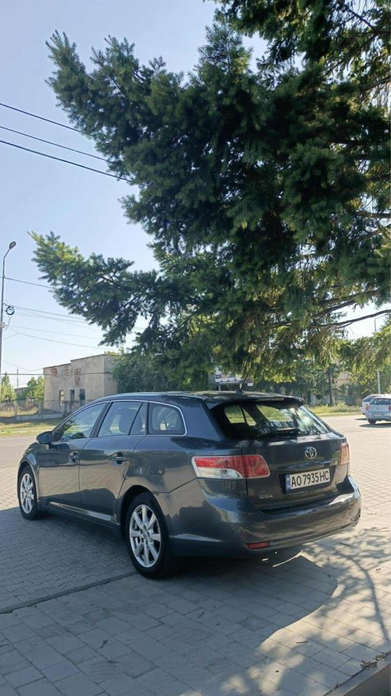 Toyota Avensis 2009