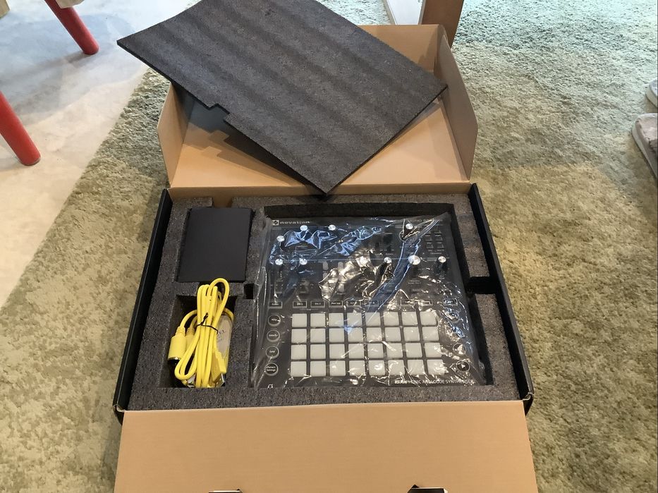 Novation Circuit Mono Station Paraphonic Synthesizer