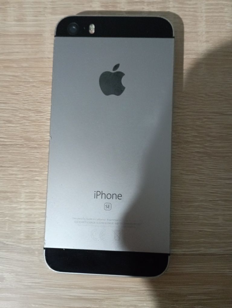 Sprzedam iPhone SE 2016