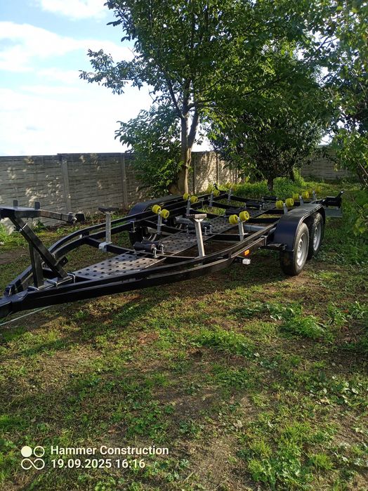 Przyczepa podlodziowa