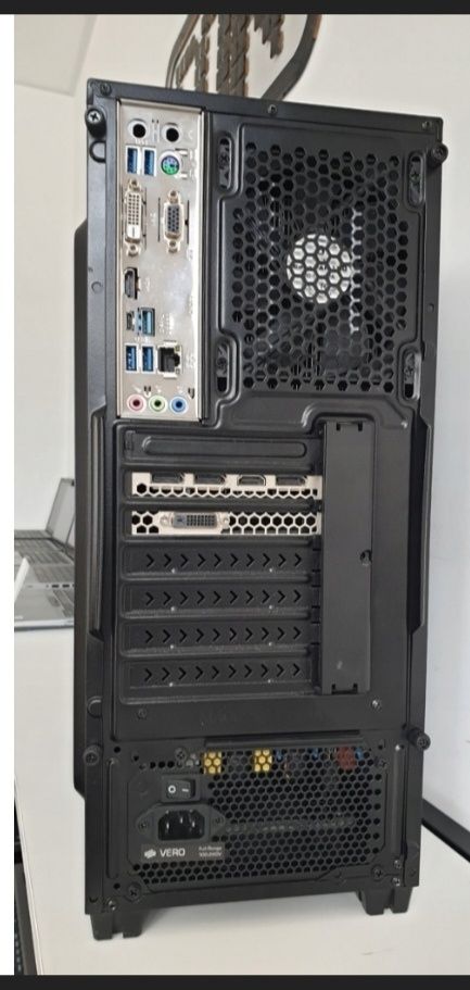 Komputer GTX 1060 6gb plus monitor
