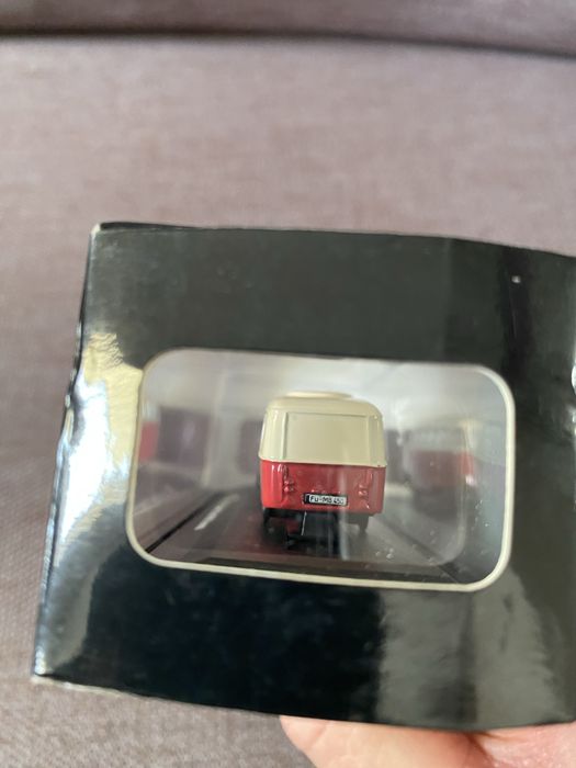 Модель Volkswagen Bus T1 Samba W/Caravan 1:87