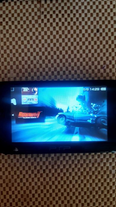 PSP 1004+12 gier na carcie pameci!