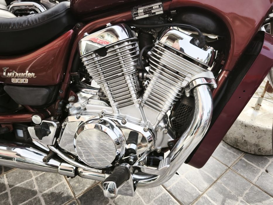 Suzuki intruder 800 toda original