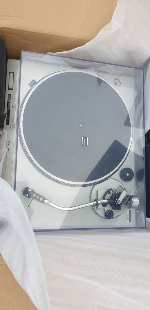 Gramofon technics sl d202