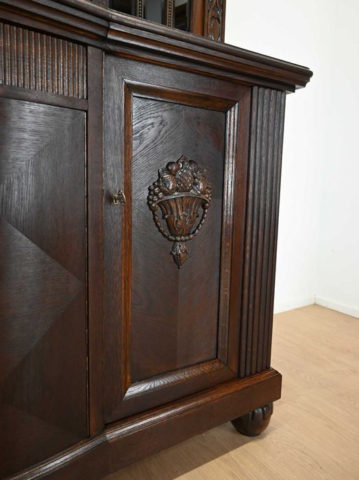 bardzo ładny kredens międzywojenny 092904