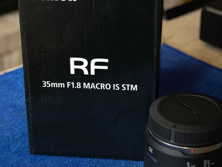 Объектив Canon RF 35mm f/1.8 IS Macro STM новое состояние