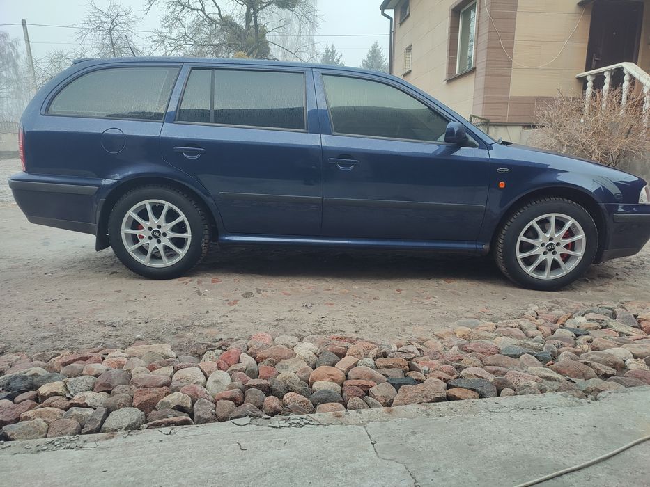 Диски 5x100 R16 et38 dia 57.1 в хорошому стані