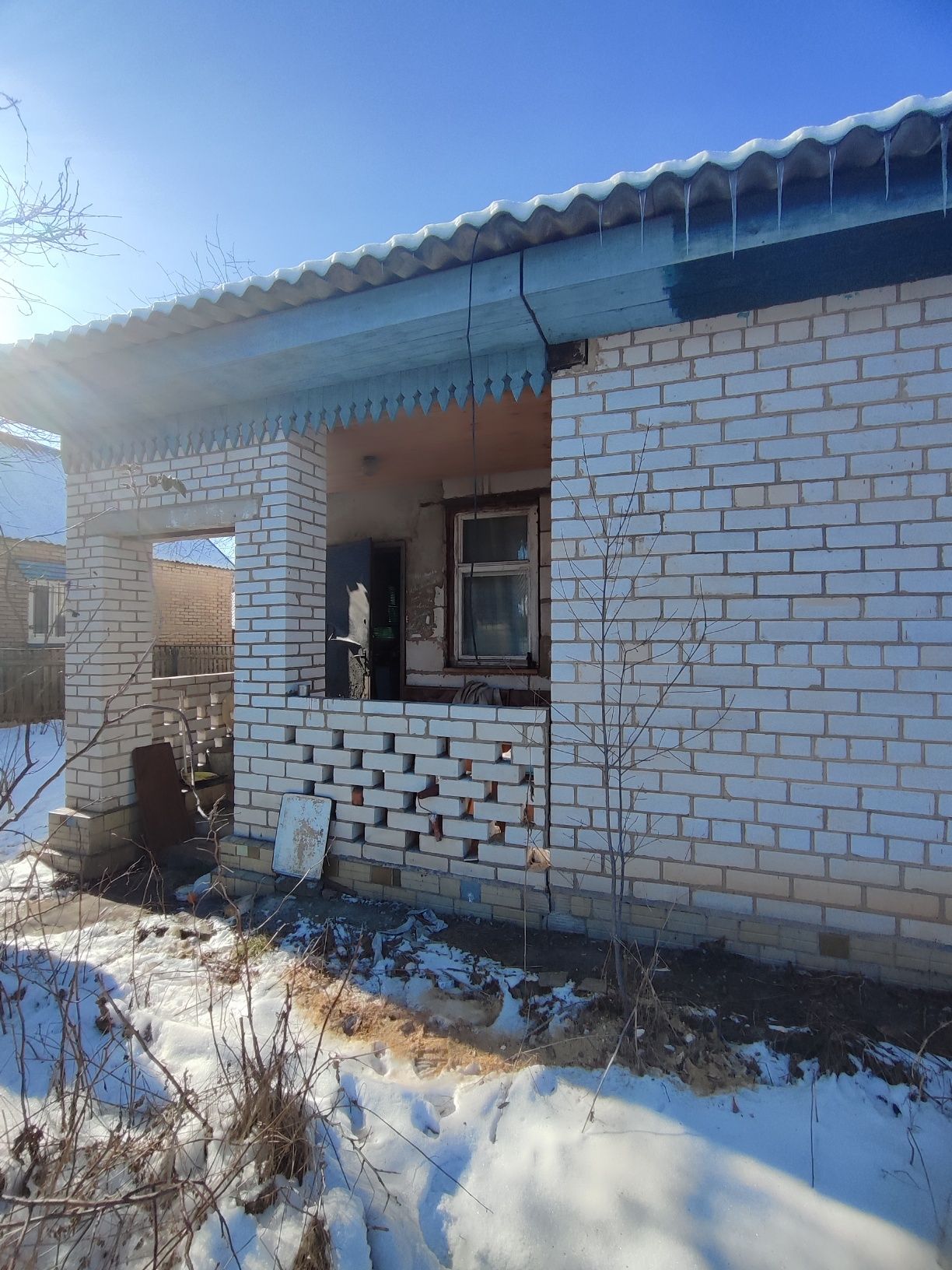 Продається цегляний будинок в с.Новоселиця