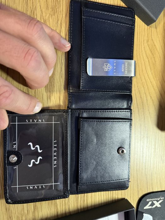 Portfel męski STEVENS, 8,5cm x 11,5cm