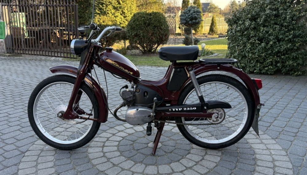 Komar 2350, 1975r po remoncie lakierniczym