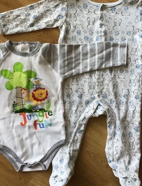 Śpiochy 2pak. zajączek , lew i małpka -body fisher price 74