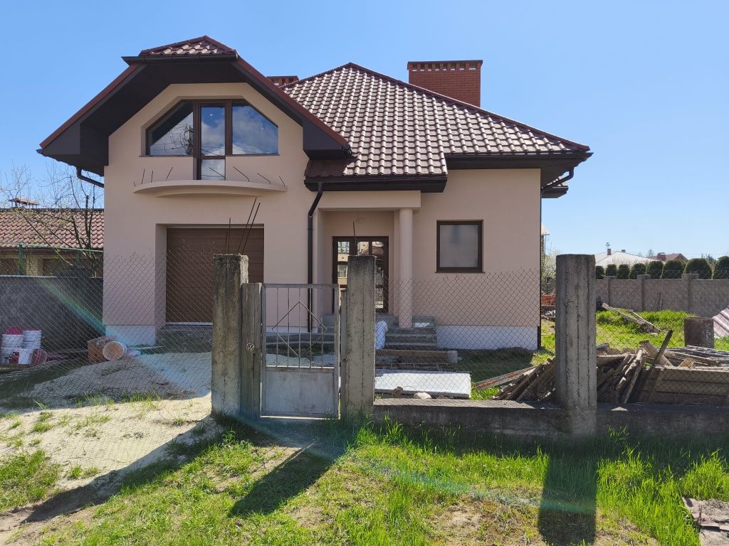Продається 2-поверховий будинок новобудова, мкр-н. Минай
Код: 26281