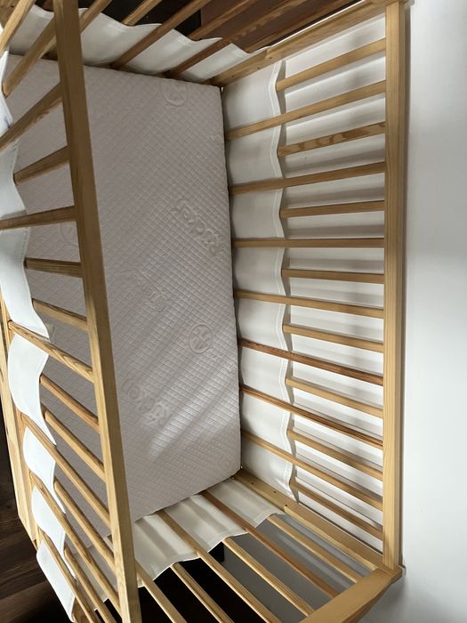 Łóżeczko dziecięce 120x60 ze skrzynią i materacem Rucken