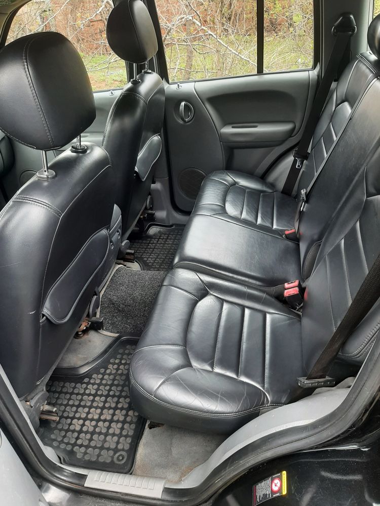 Jeep Cherokee Liberty 2.8d