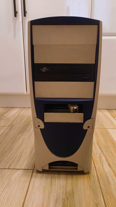 Комп'ютер AMD Athlon II X2 250/12Gb DDR3/Radeon HD 5670 1gb.