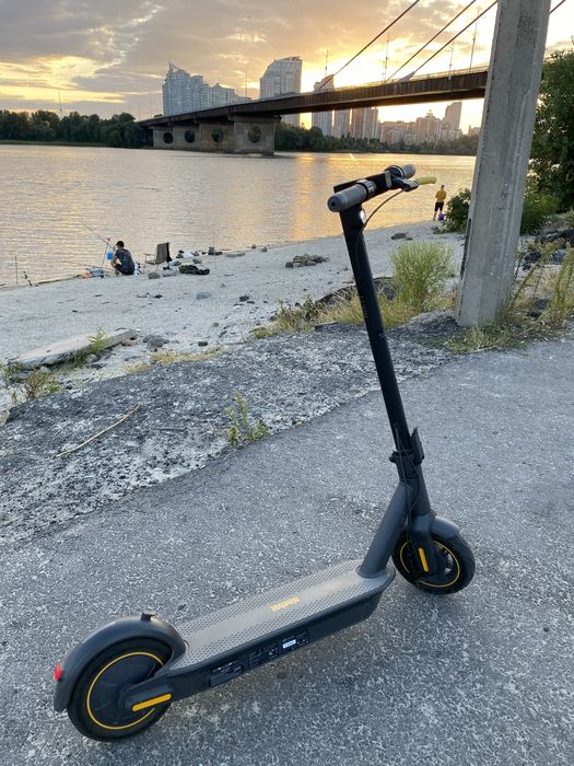 Електросамокат Ninebot max