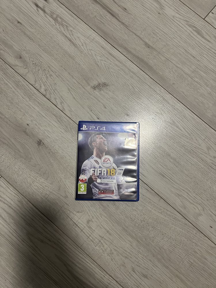 Konsola ps4 z jednym padem i telewizorem