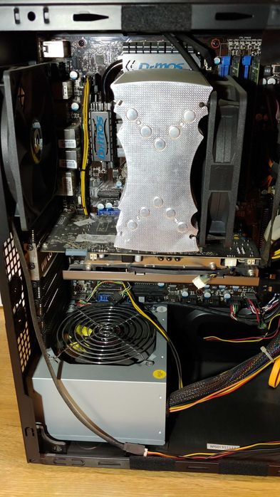 KOMPUTER PC i5-760 2.8 AMD Radeon HD 5700 Series 1024 MB + MONITOR TV