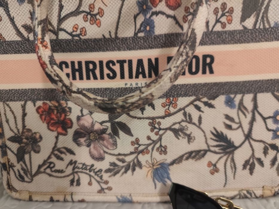 Piękna duża ala Dior